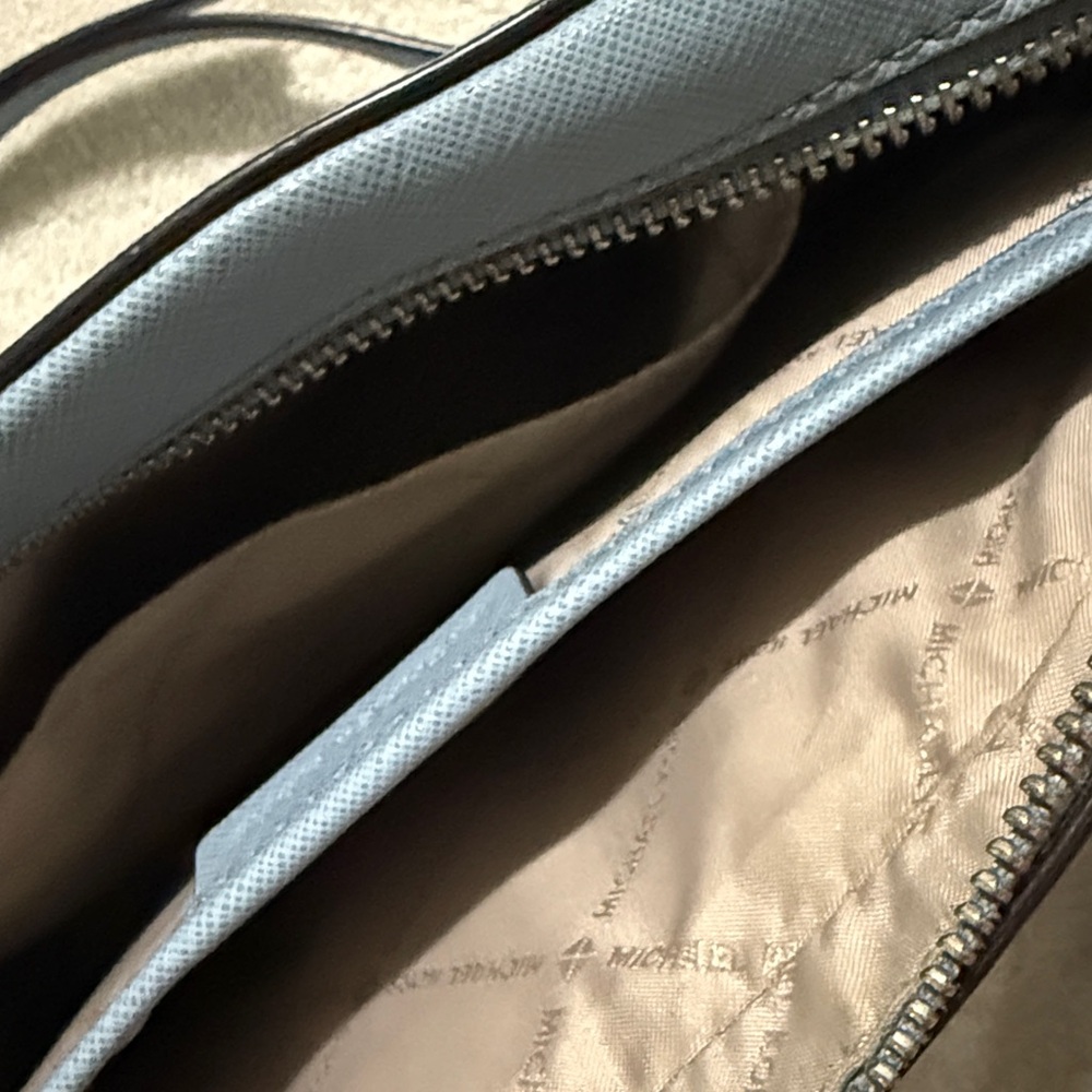 Michael kors purse blue cross body bag - Picture 6 of 6